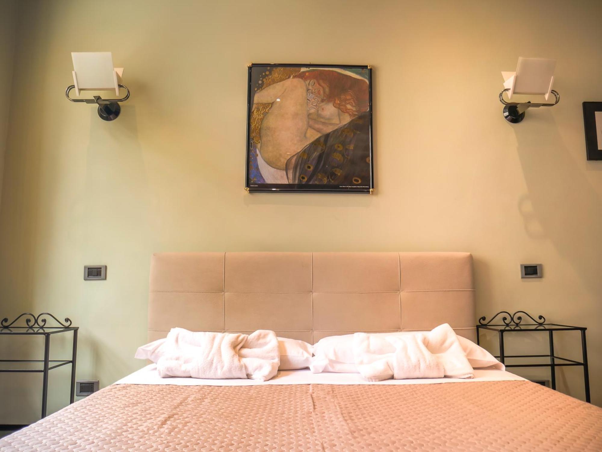 Romarex Luxury Apartment Exterior photo